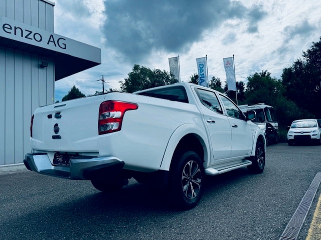 FIAT Fullback LX 2.4 MJ DC Swiss 4WD A-image-8