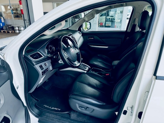 FIAT Fullback LX 2.4 MJ DC Swiss 4WD A-image-1