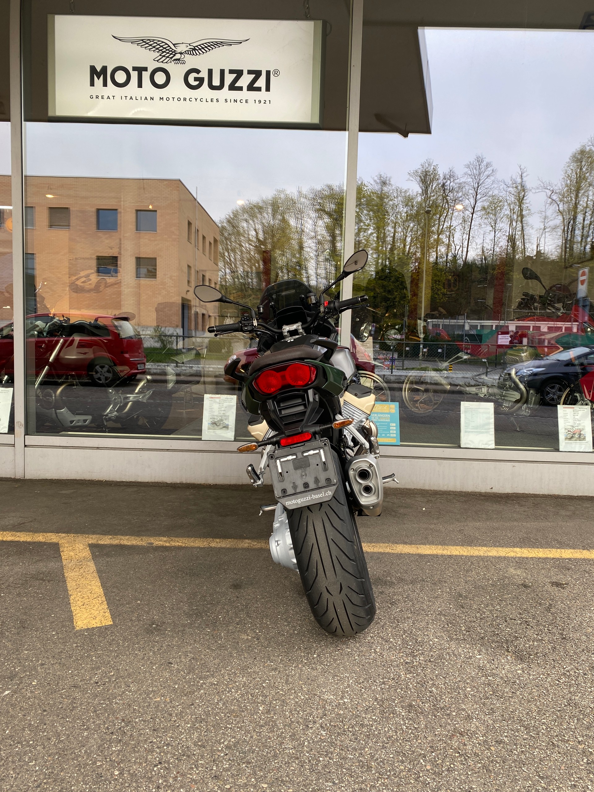 MOTO GUZZI V100 Mandello S-image-10