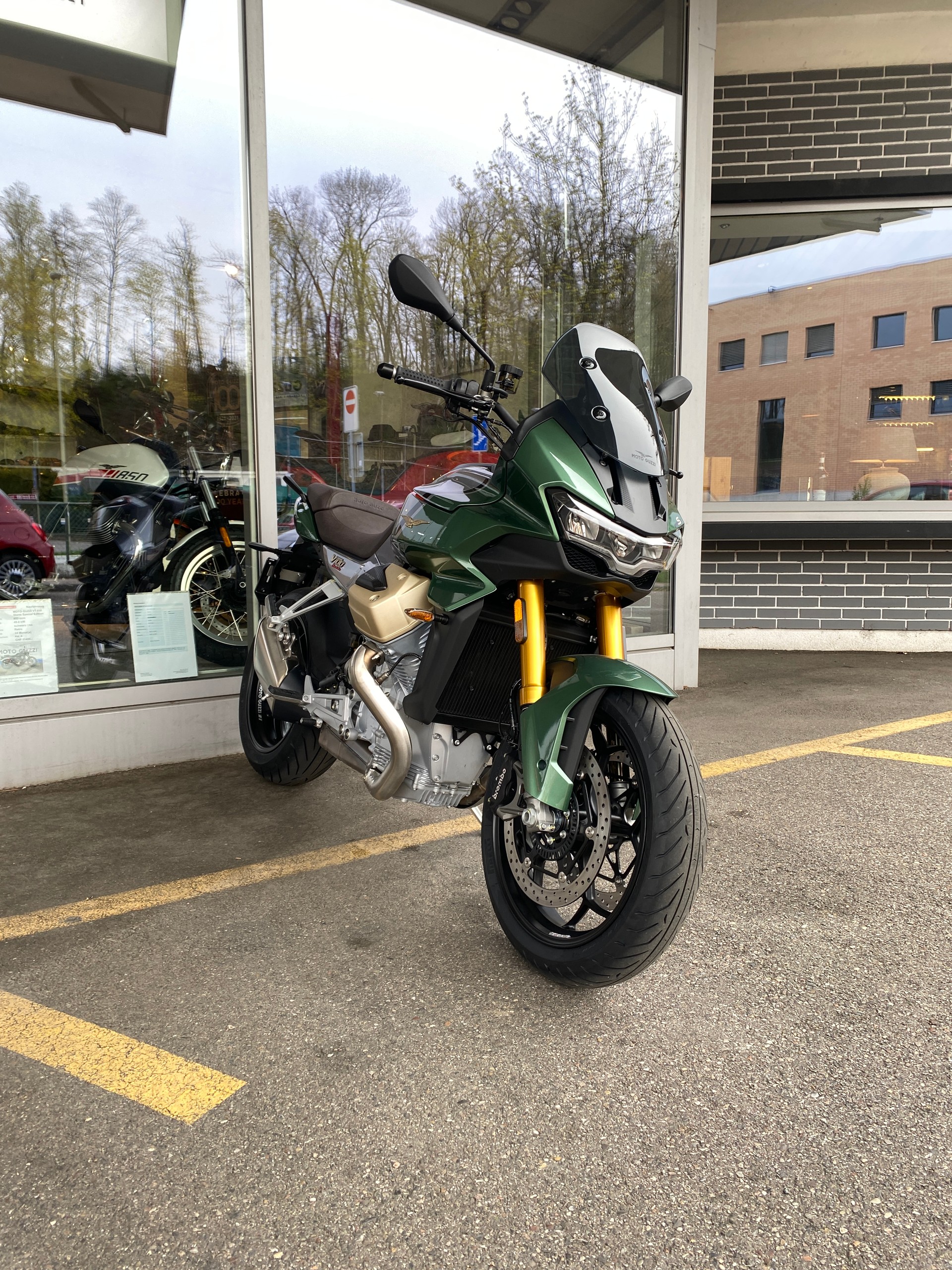 MOTO GUZZI V100 Mandello S-image-5