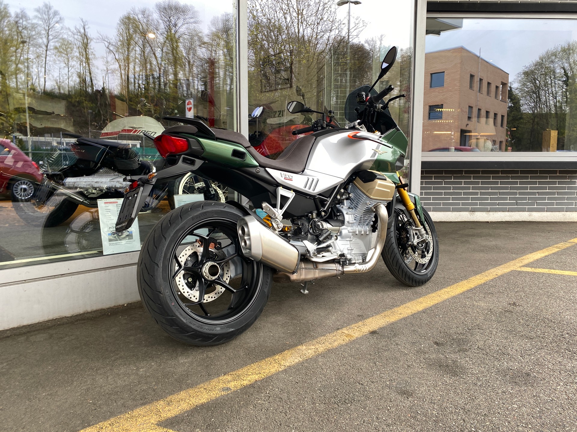 MOTO GUZZI V100 Mandello S-image-2