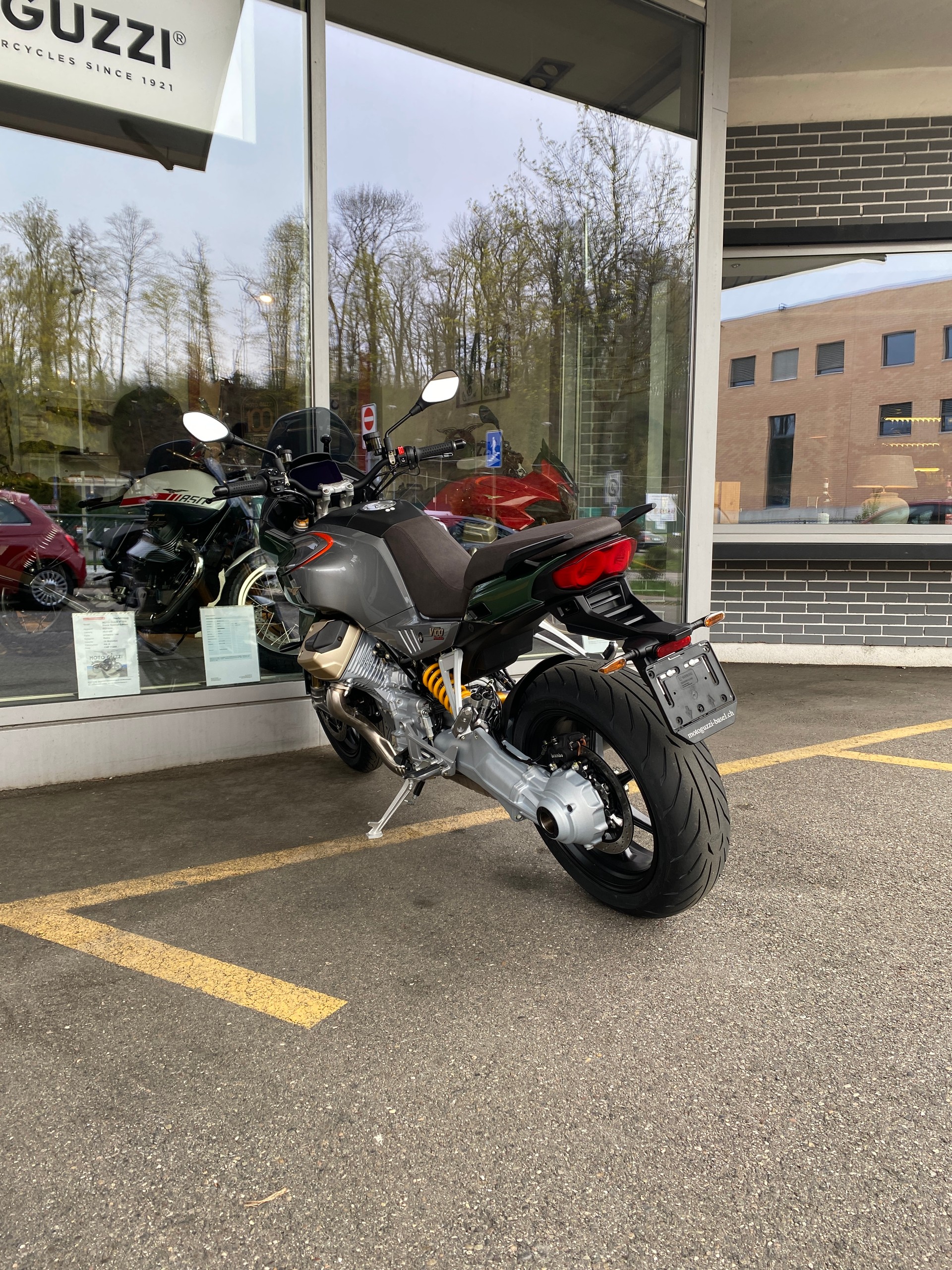 MOTO GUZZI V100 Mandello S-image-11