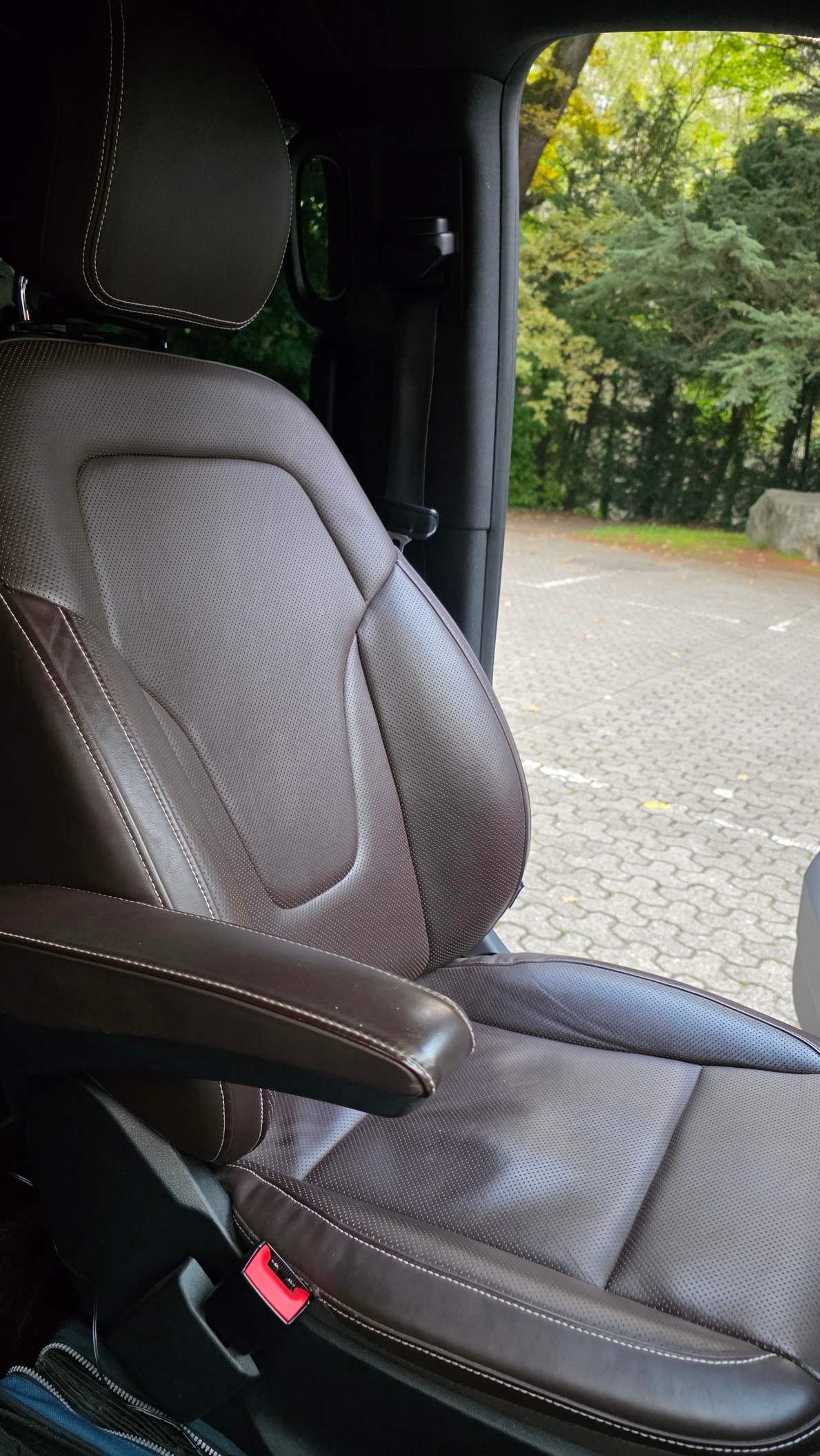 MERCEDES-BENZ V 250 d Swiss Edition lang 4Matic 7G-Tronic-image-13