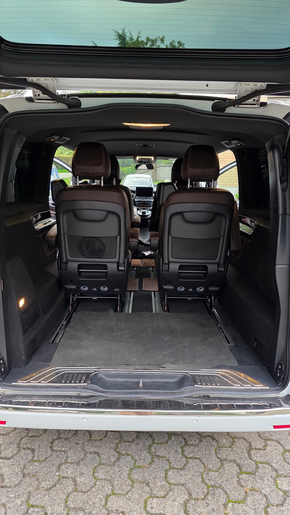 MERCEDES-BENZ V 250 d Swiss Edition lang 4Matic 7G-Tronic-image-15