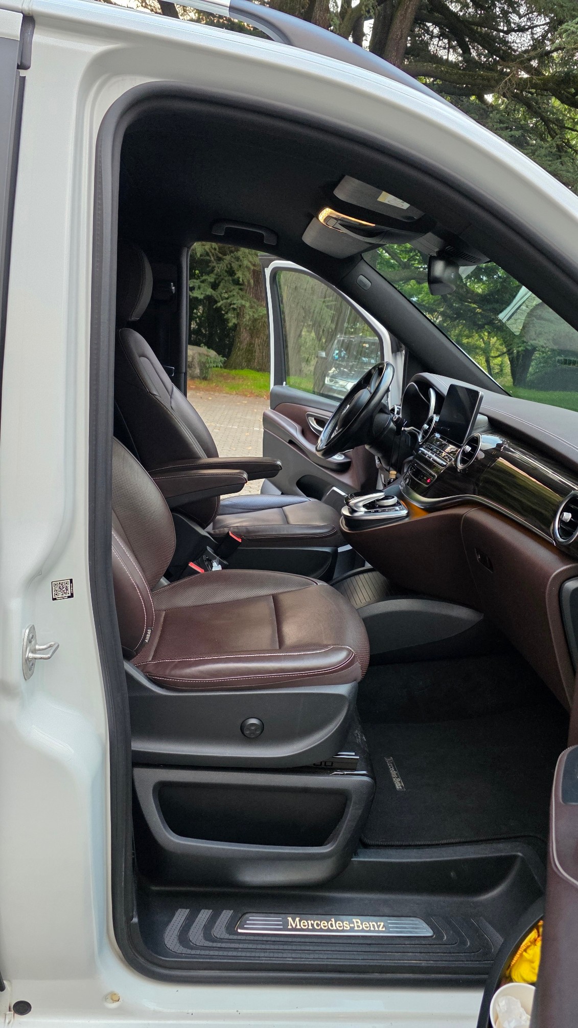 MERCEDES-BENZ V 250 d Swiss Edition lang 4Matic 7G-Tronic-image-12