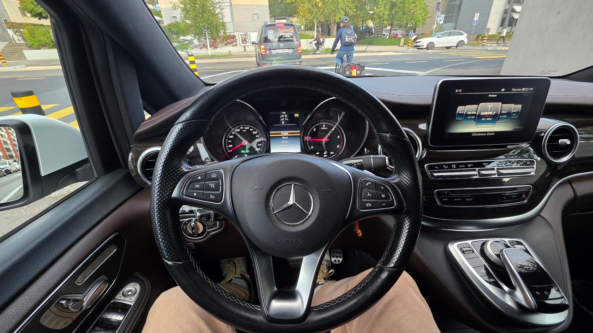 MERCEDES-BENZ V 250 d Swiss Edition lang 4Matic 7G-Tronic-image-16