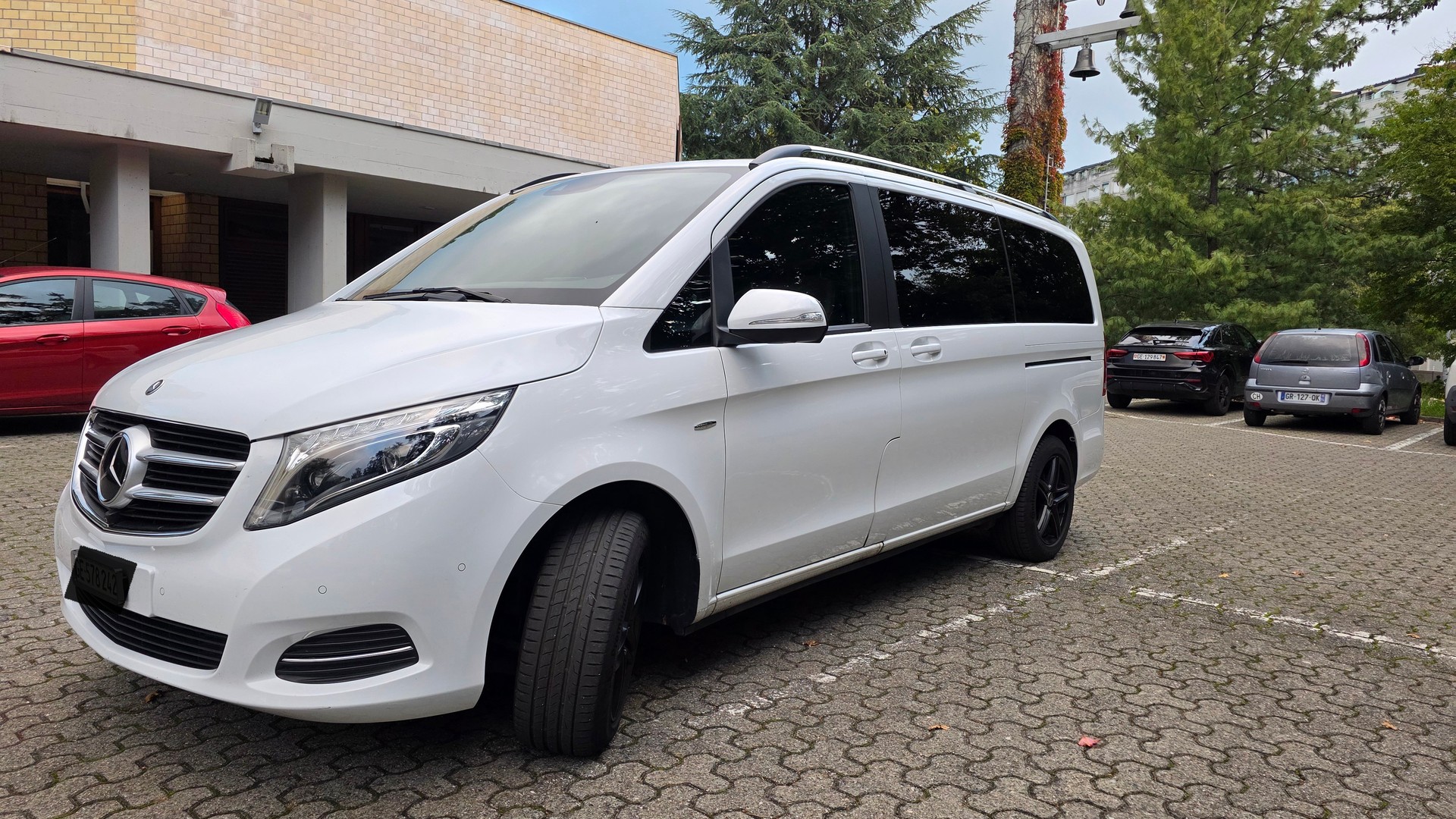 MERCEDES-BENZ V 250 d Swiss Edition lang 4Matic 7G-Tronic-image-1