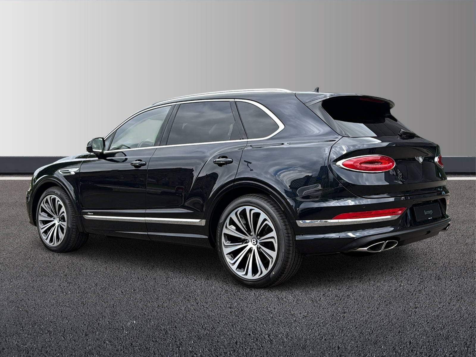 BENTLEY Bentayga Azure-showroom-element-2