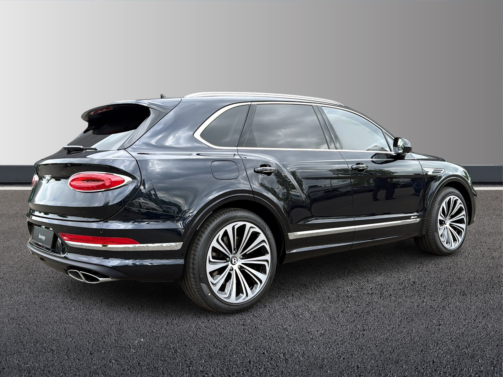 BENTLEY Bentayga Azure-showroom-element-3