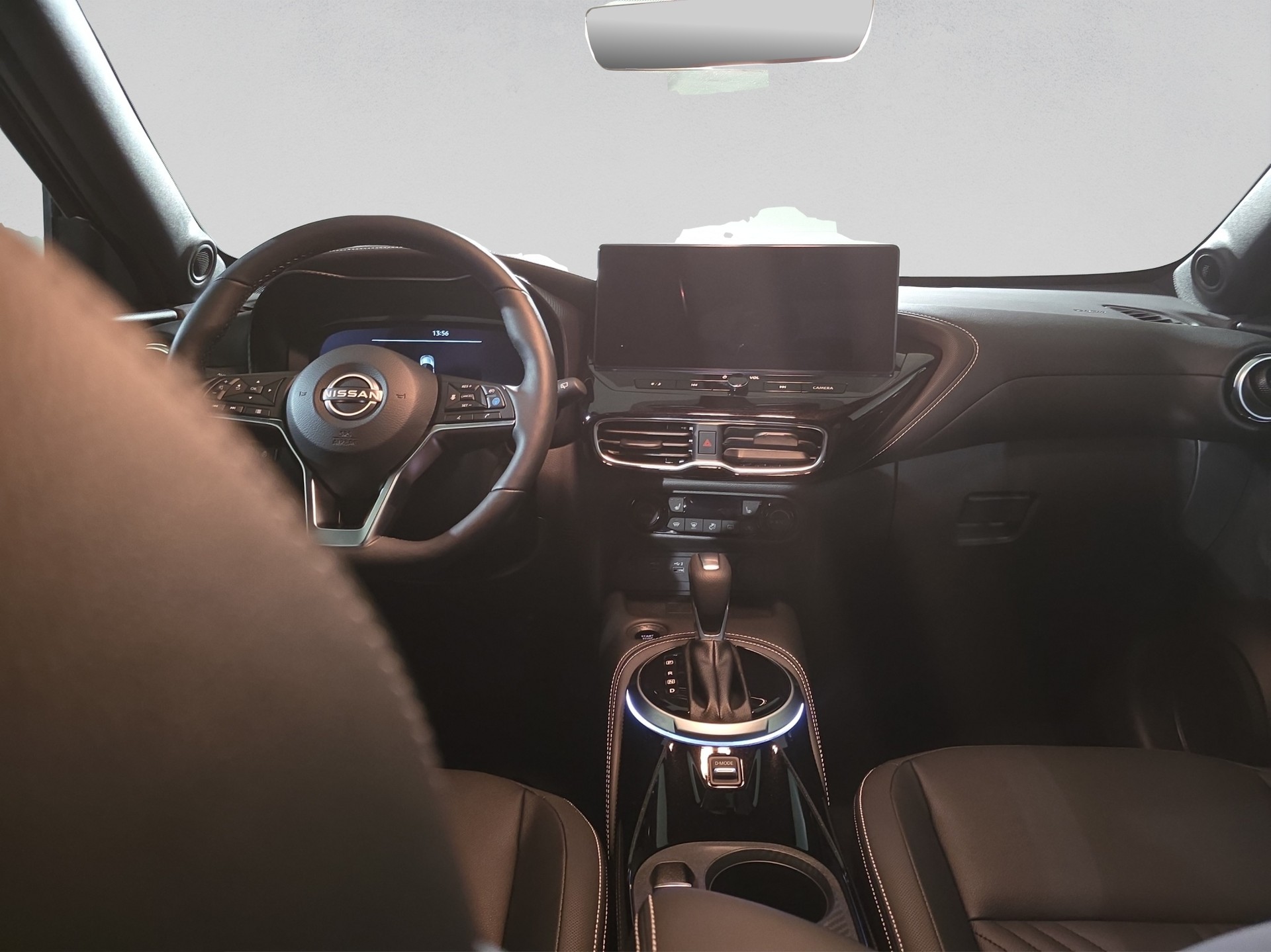 NISSAN Juke 1.6 FHEV Tekna-image-9