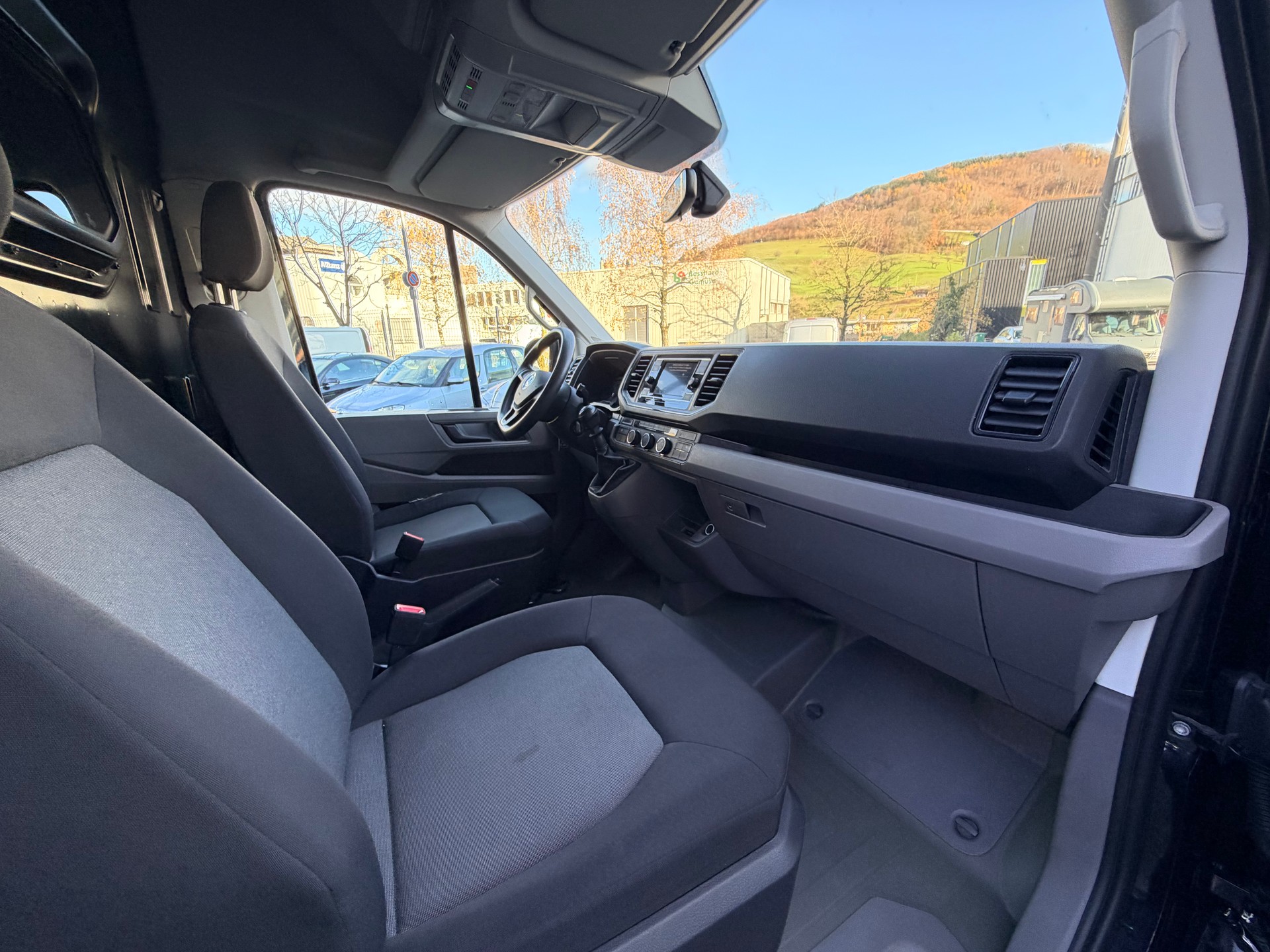 VW Crafter 35 2.0 TDI L3-image-9