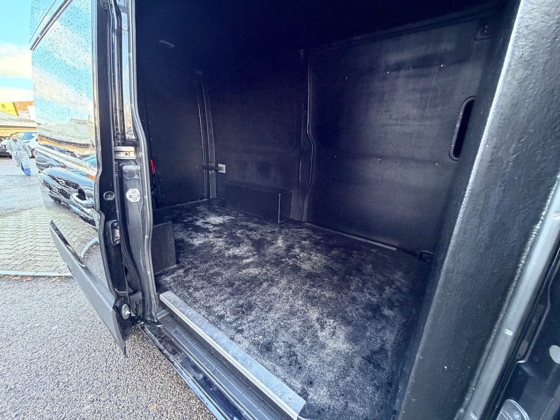 VW Crafter 35 2.0 TDI L3-image-11