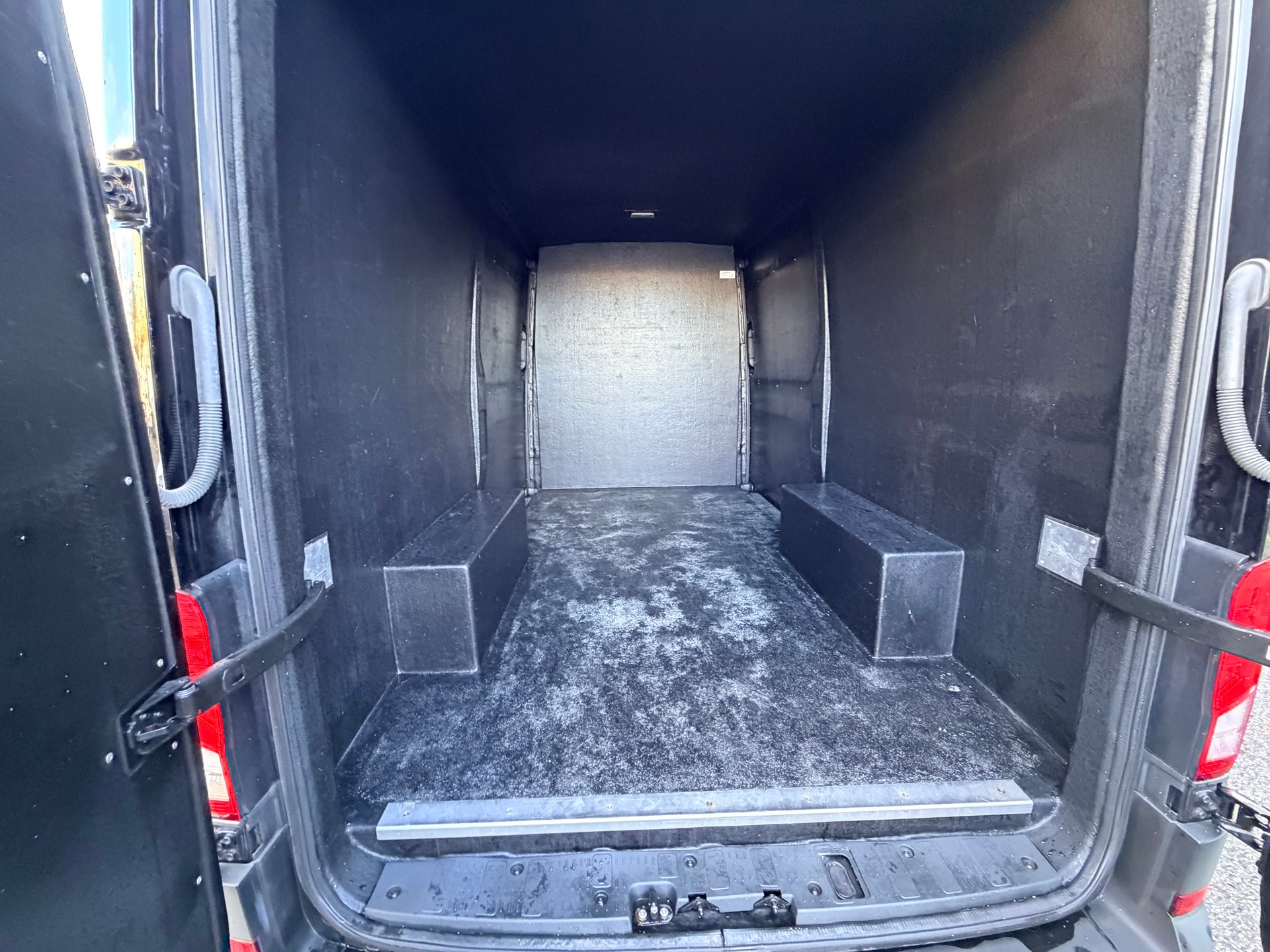 VW Crafter 35 2.0 TDI L3-image-13