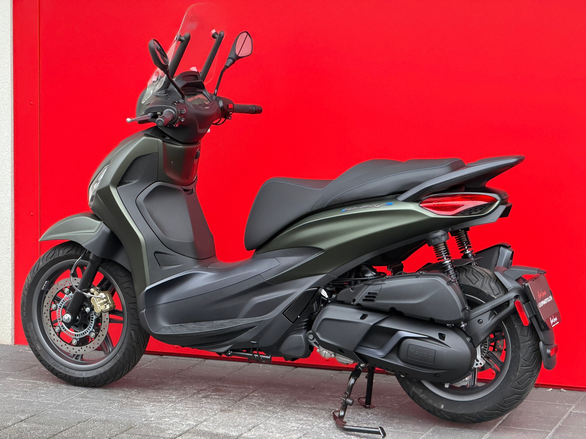 PIAGGIO Beverly 400 Sport E5+-image-5