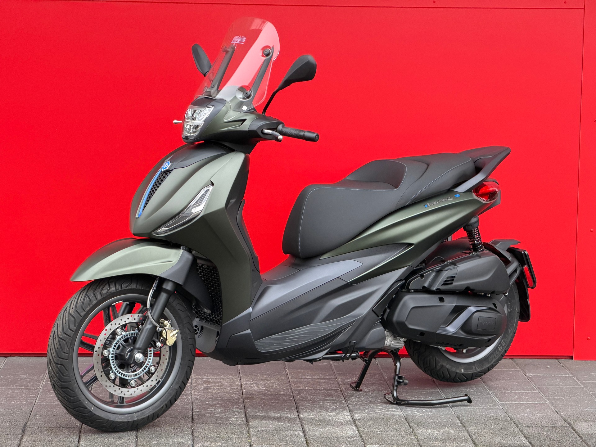 PIAGGIO Beverly 400 Sport E5+-image-12