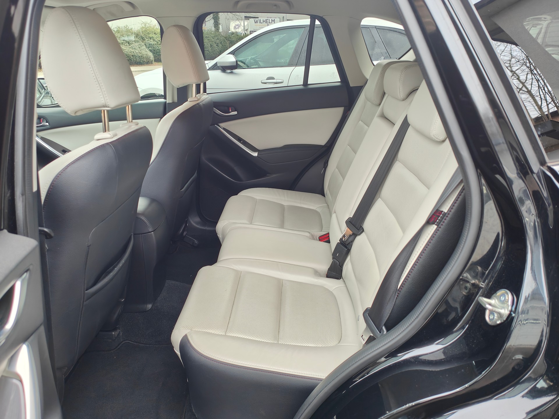 MAZDA CX-5 2.2 D HP Revolution AWD Automatic-image-12