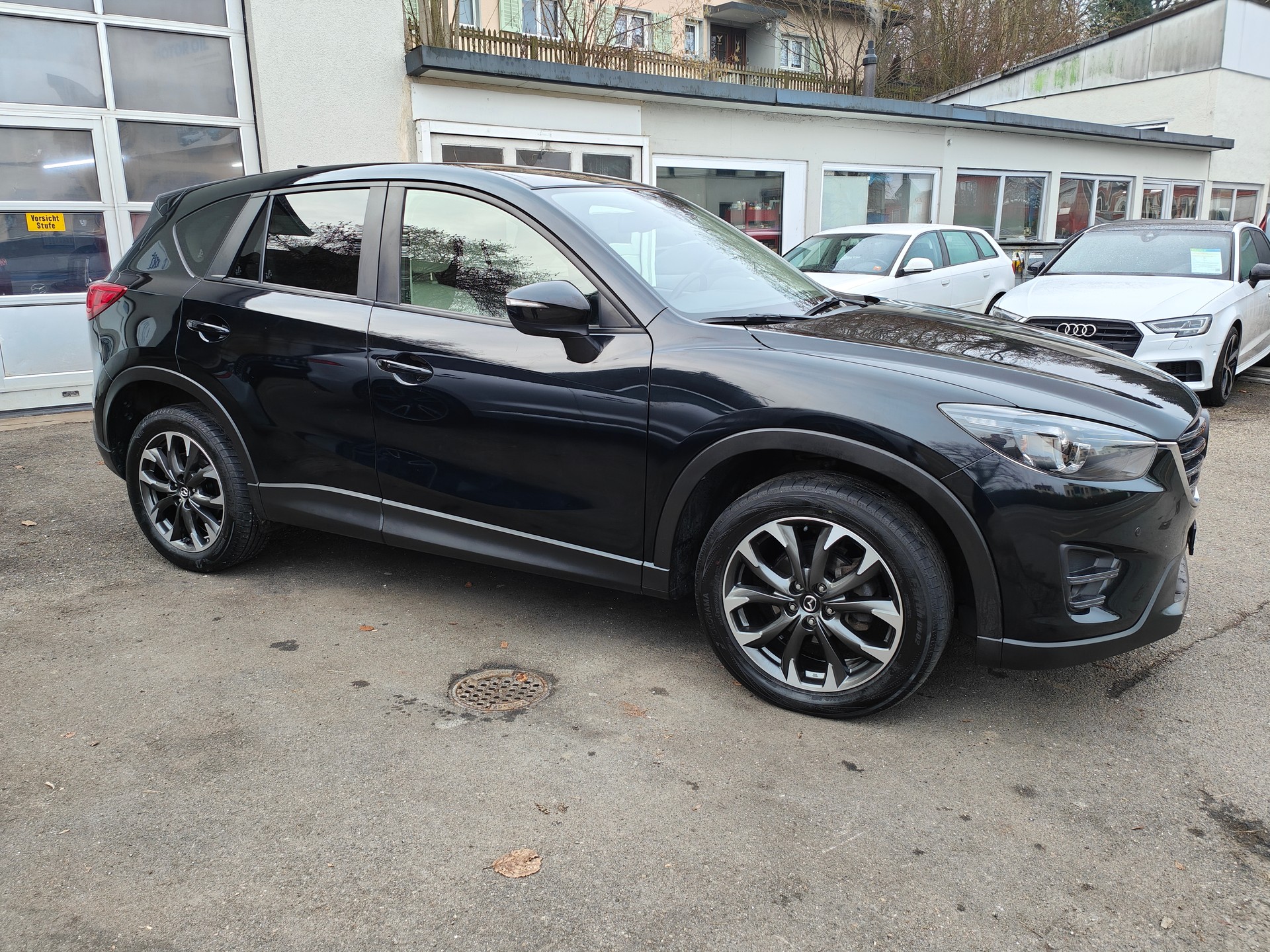MAZDA CX-5 2.2 D HP Revolution AWD Automatic-showroom-element-2