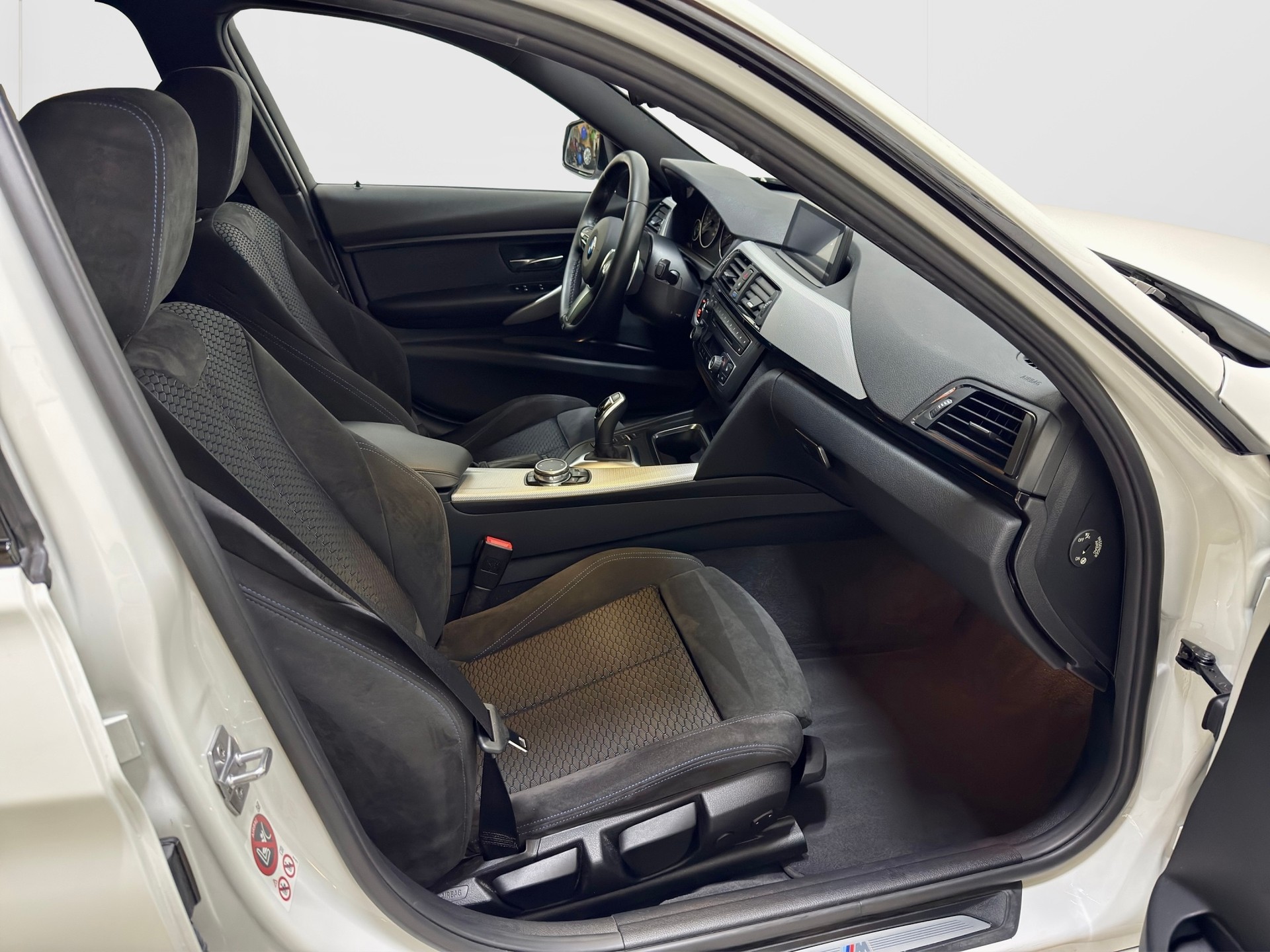 BMW 335d xDrive Touring Steptronic M-Paket-image-9