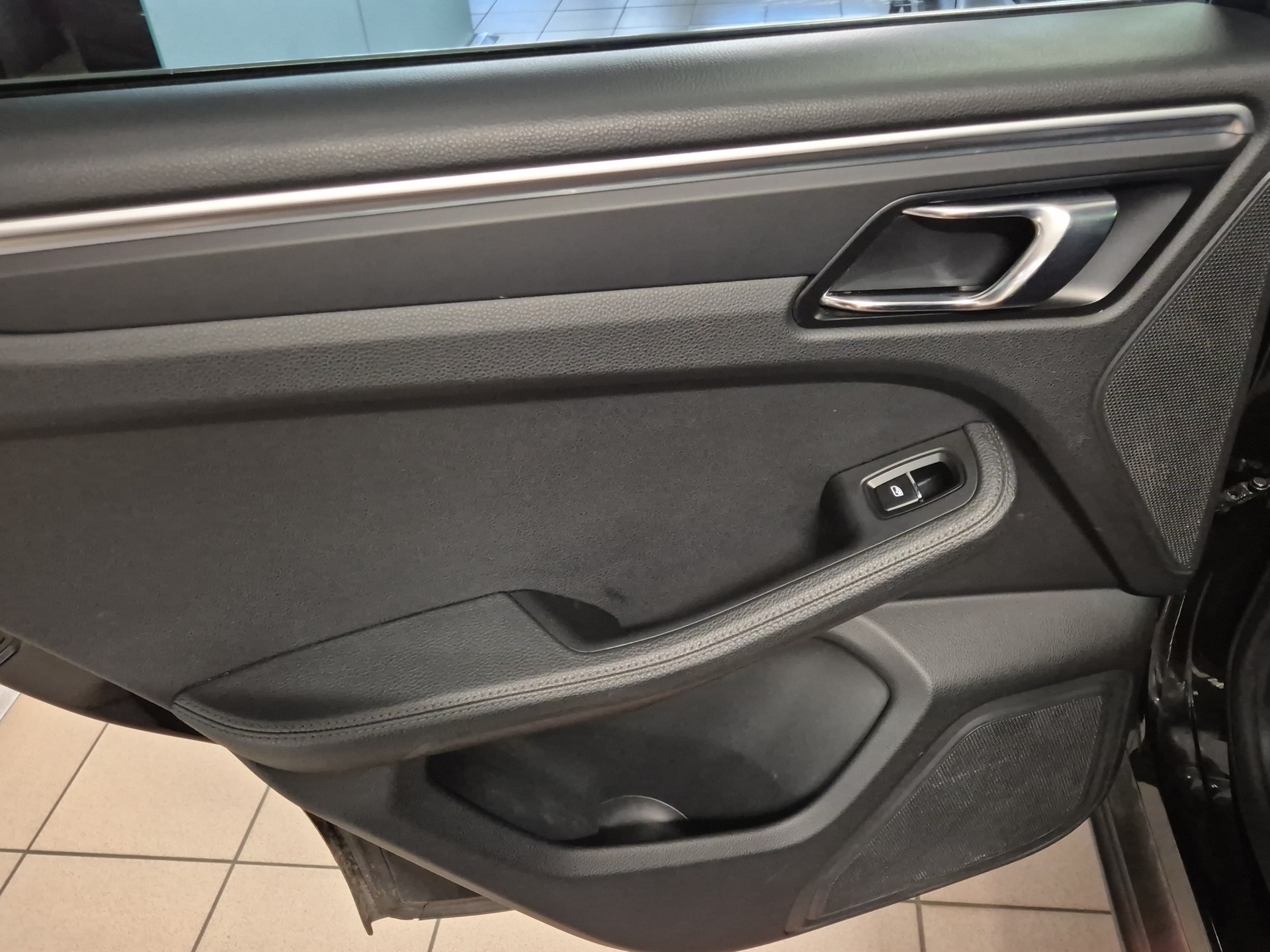 PORSCHE Macan PDK FULL SUIVI PORSCHE - LEASING à partir de CHF 480.-/mois-image-11