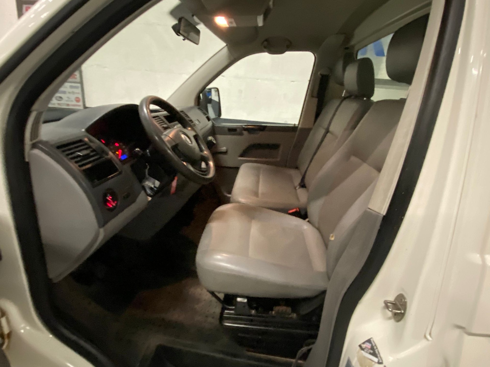 VW T5 2.5 TDI 4x4 PD 4MOTION Kippbrücke-image-9