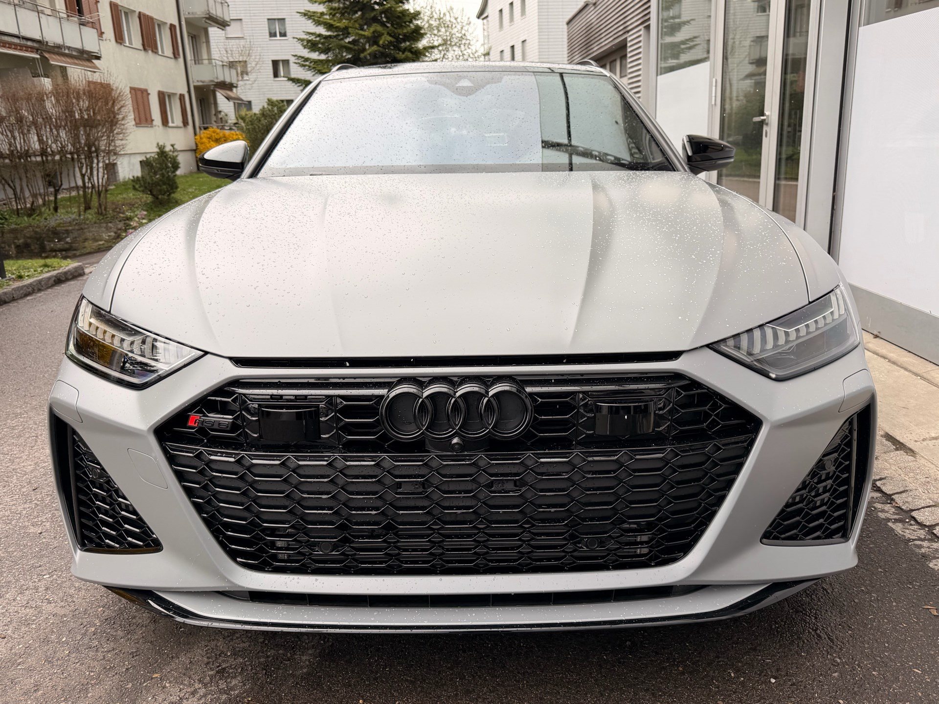 AUDI RS6 AVANT 4.0 TFSI QUATTRO *** TRAUM IN NARDOGRAU MATT & KERAMIK BREMSEN & 5 JAHRE AUDI WERKSGARANTIE ***-showroom-element-1