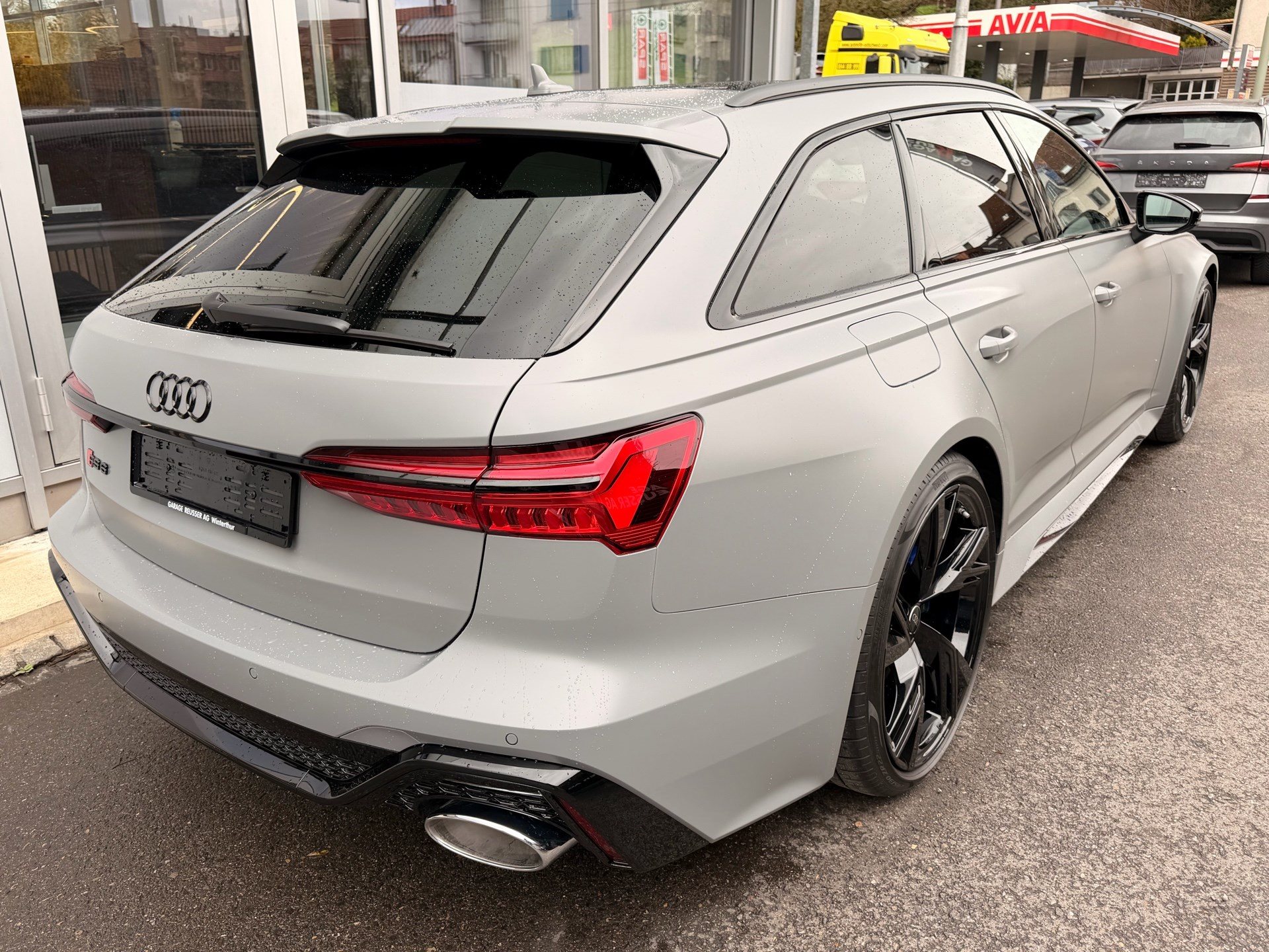 AUDI RS6 AVANT 4.0 TFSI QUATTRO *** TRAUM IN NARDOGRAU MATT & KERAMIK BREMSEN & 5 JAHRE AUDI WERKSGARANTIE ***-showroom-element-3