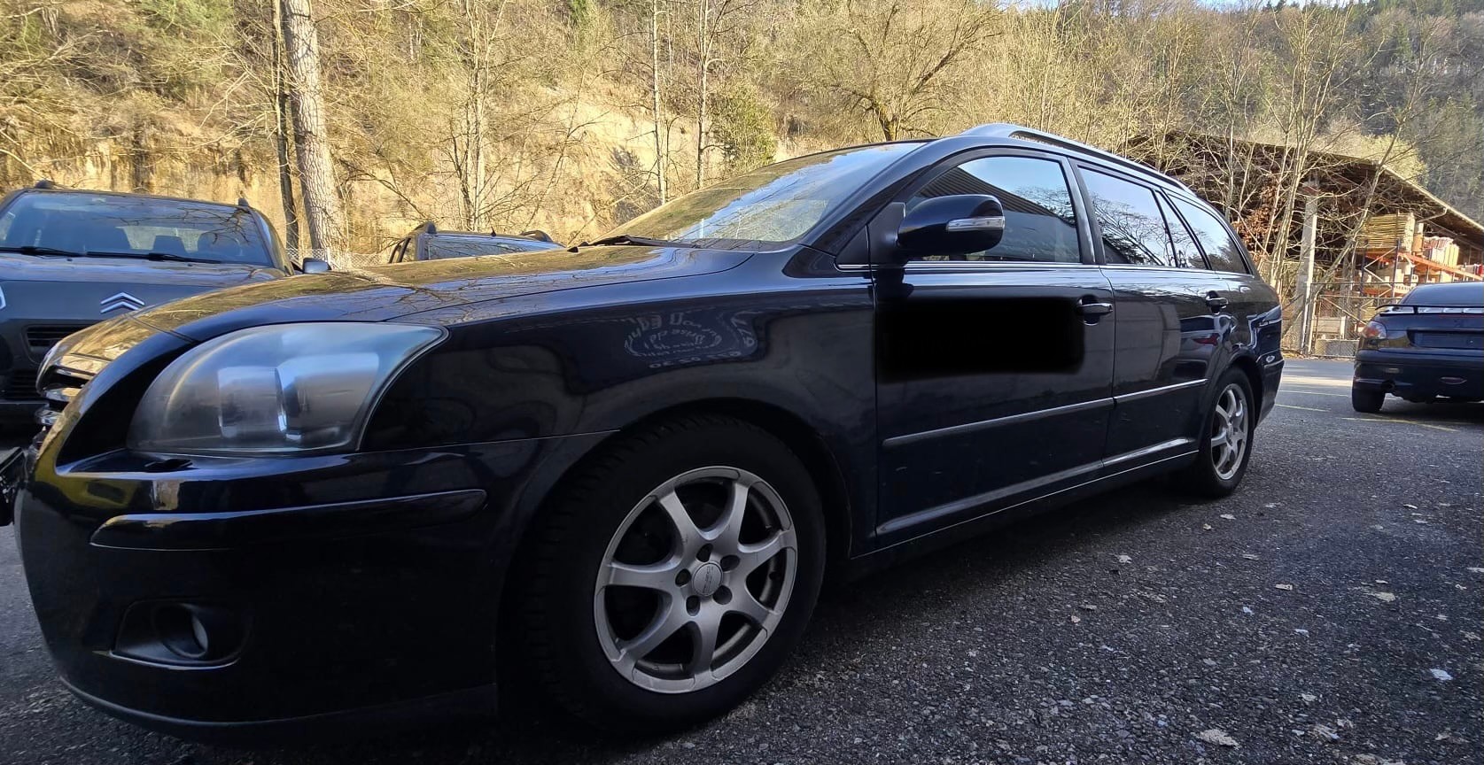 TOYOTA Avensis 1.8 VVT-i Linea Luna Liftback-image-2