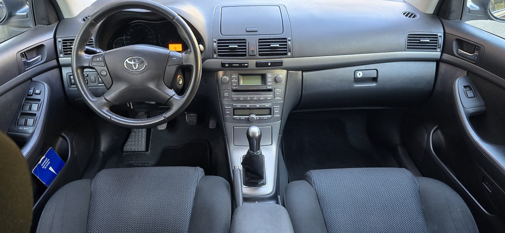 TOYOTA Avensis 1.8 VVT-i Linea Luna Liftback-image-6