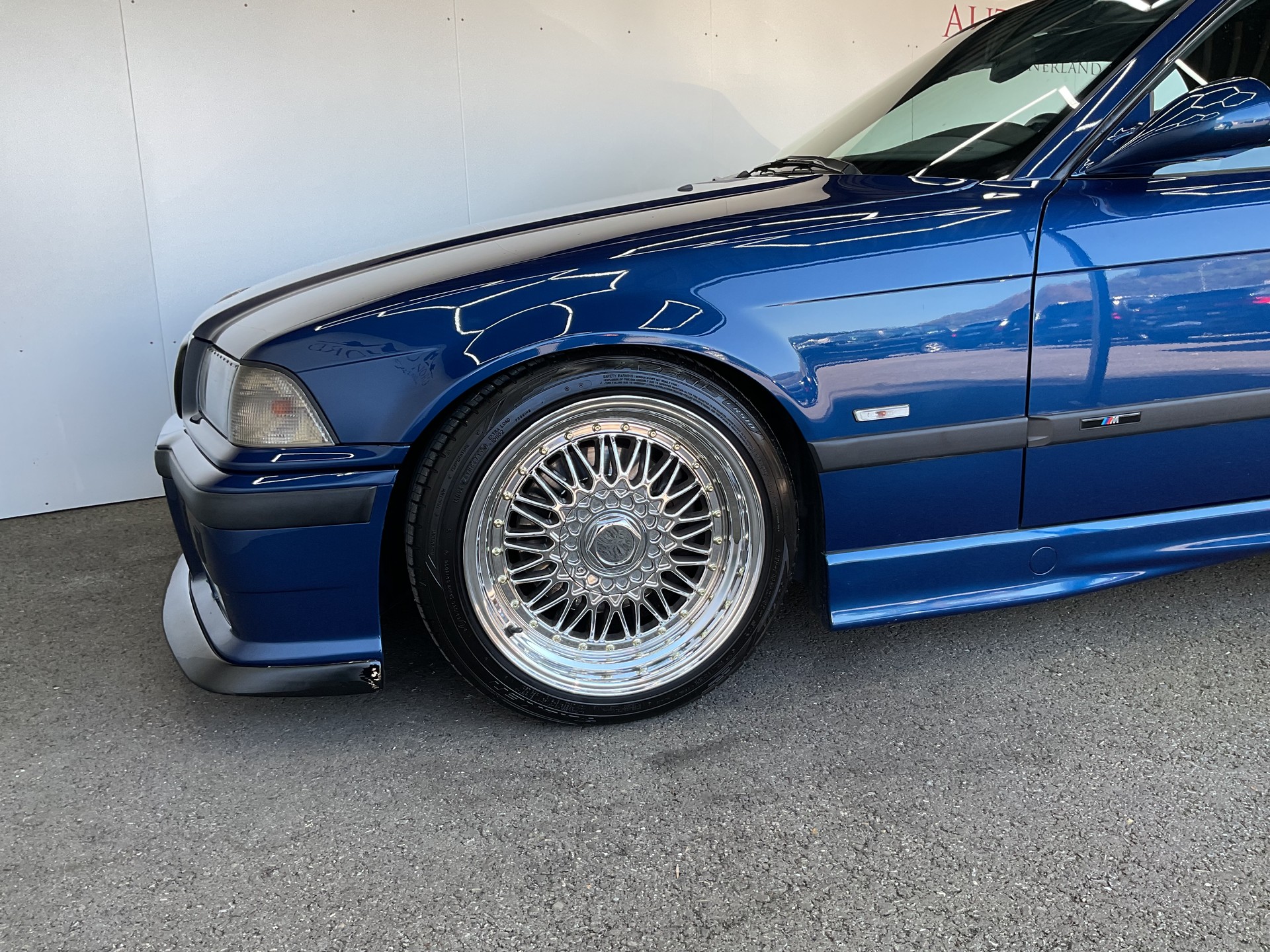 BMW 328i Cabrio-image-6