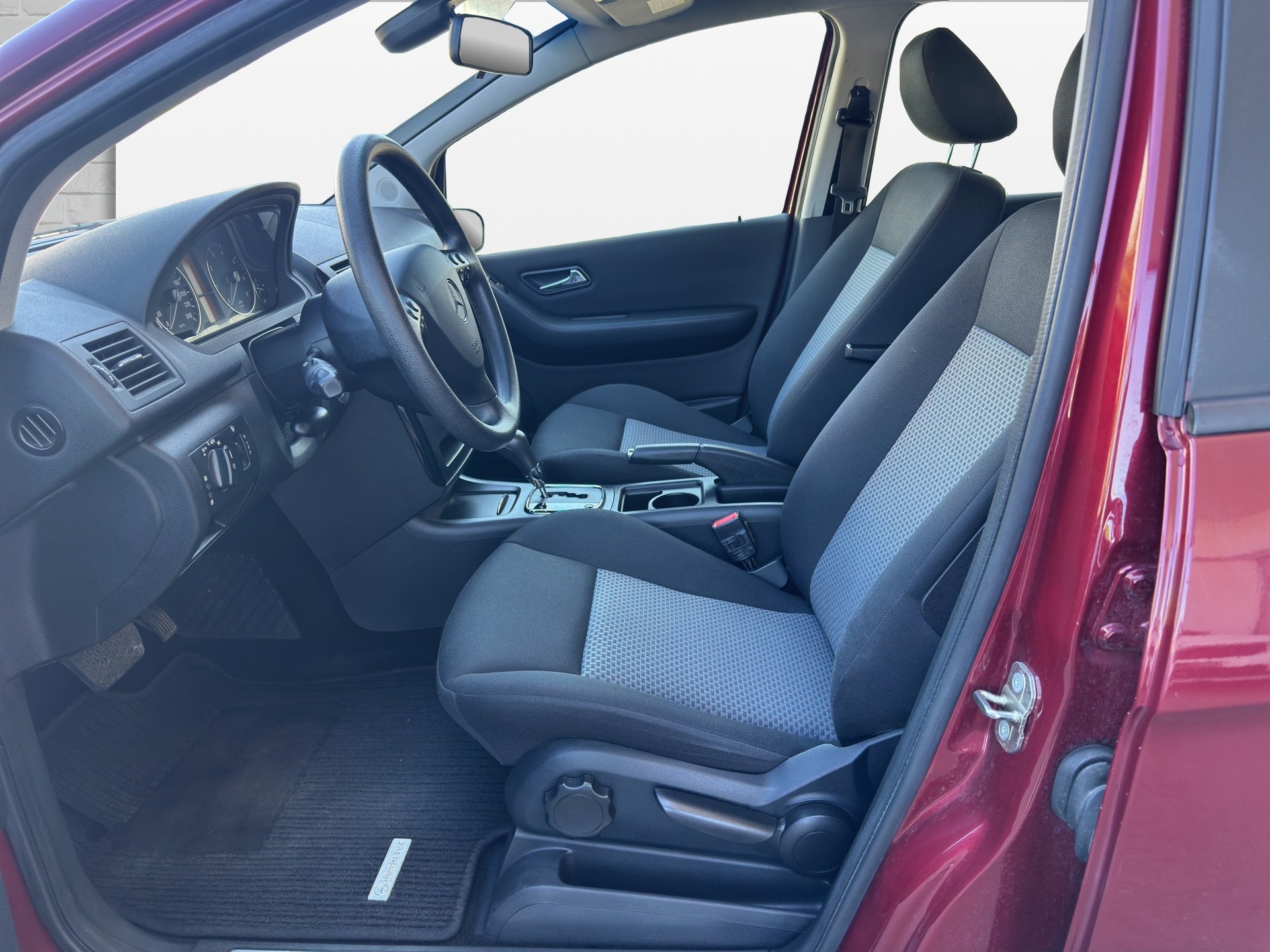 MERCEDES-BENZ A 170 Classic-image-9