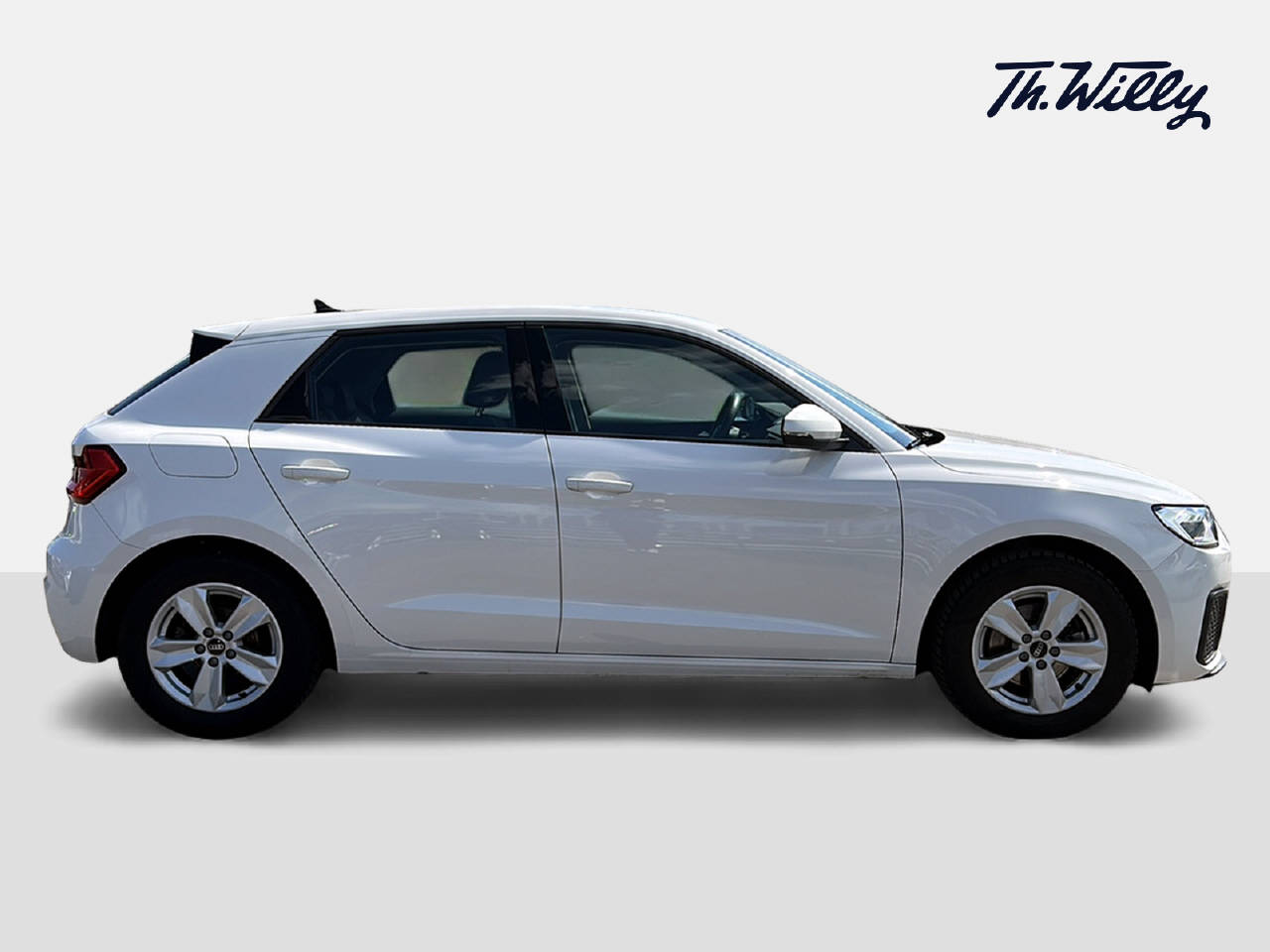 AUDI A1 Sportback 1.0 30 TFSI Attraction-image-5
