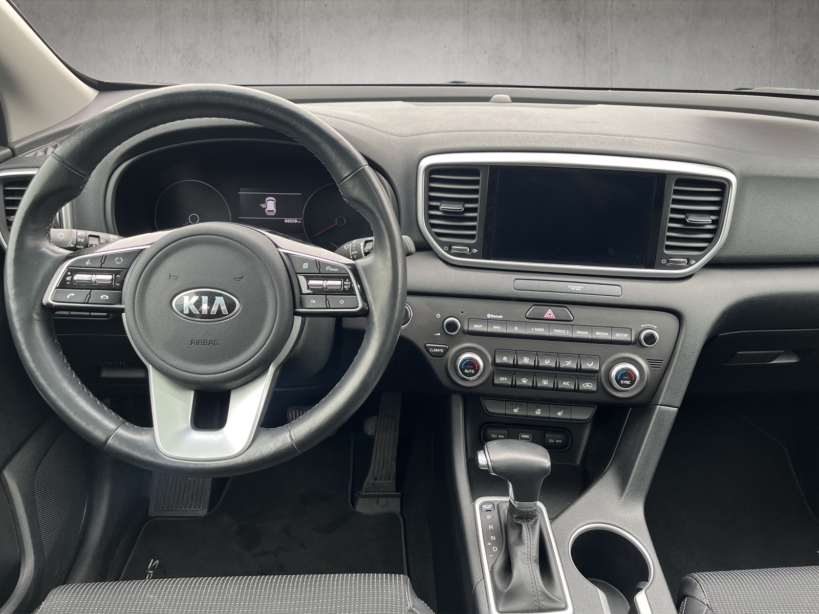 KIA Sportage 1.6 CRDi MHEV Black Edition-image-9