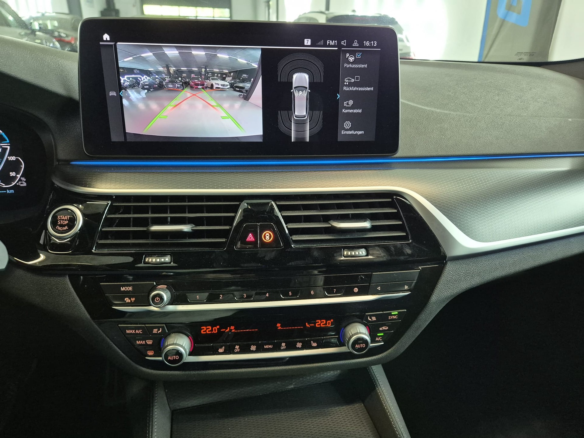 BMW 530e xDrive Touring M Sport Steptronic-image-31