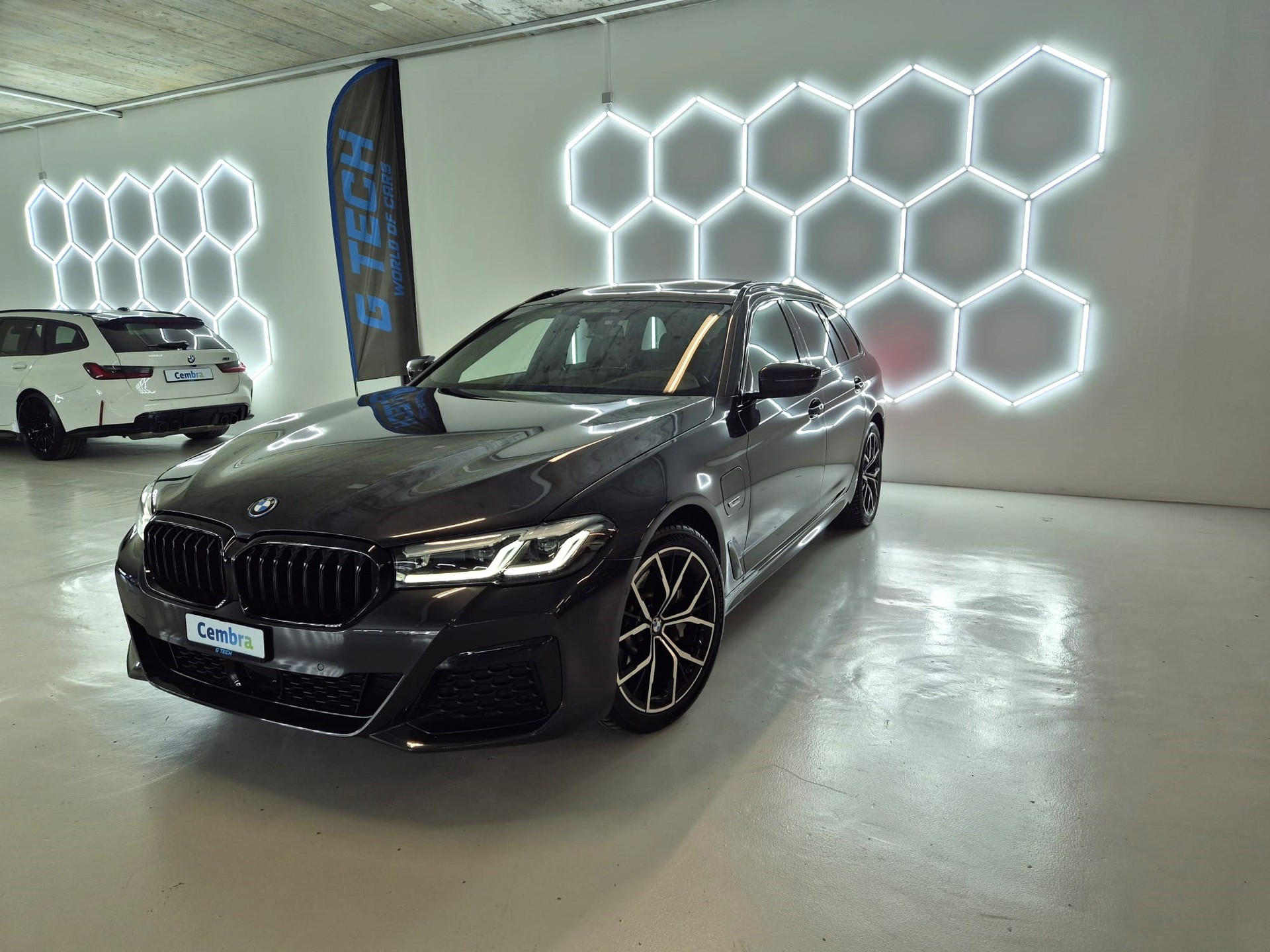 BMW 530e xDrive Touring M Sport Steptronic