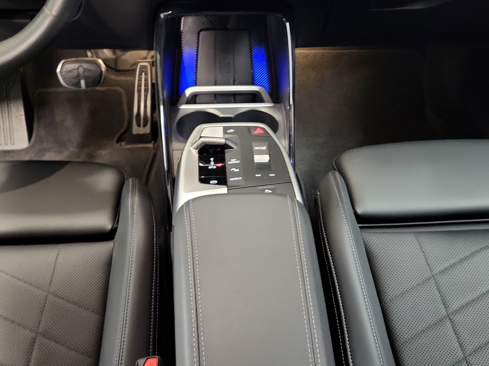 BMW 223i Act. T. xDr. M Sport-image-16