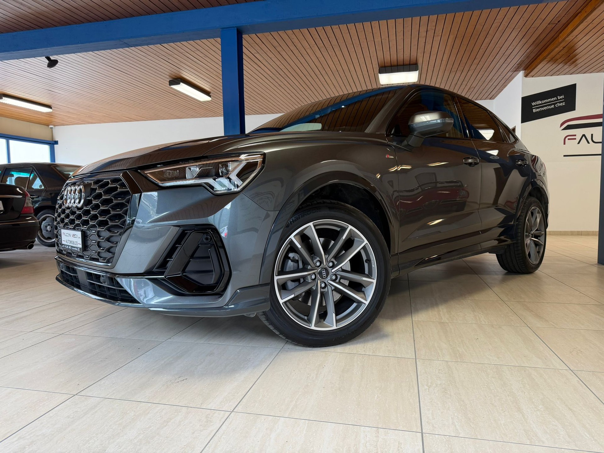 AUDI Q3 Sportback 40 TDI S line Attraction quattro S-tronic-image-4