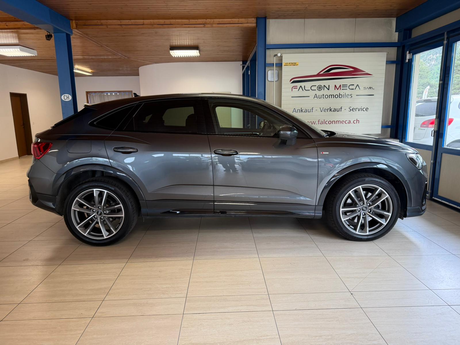 AUDI Q3 Sportback 40 TDI S line Attraction quattro S-tronic-image-8