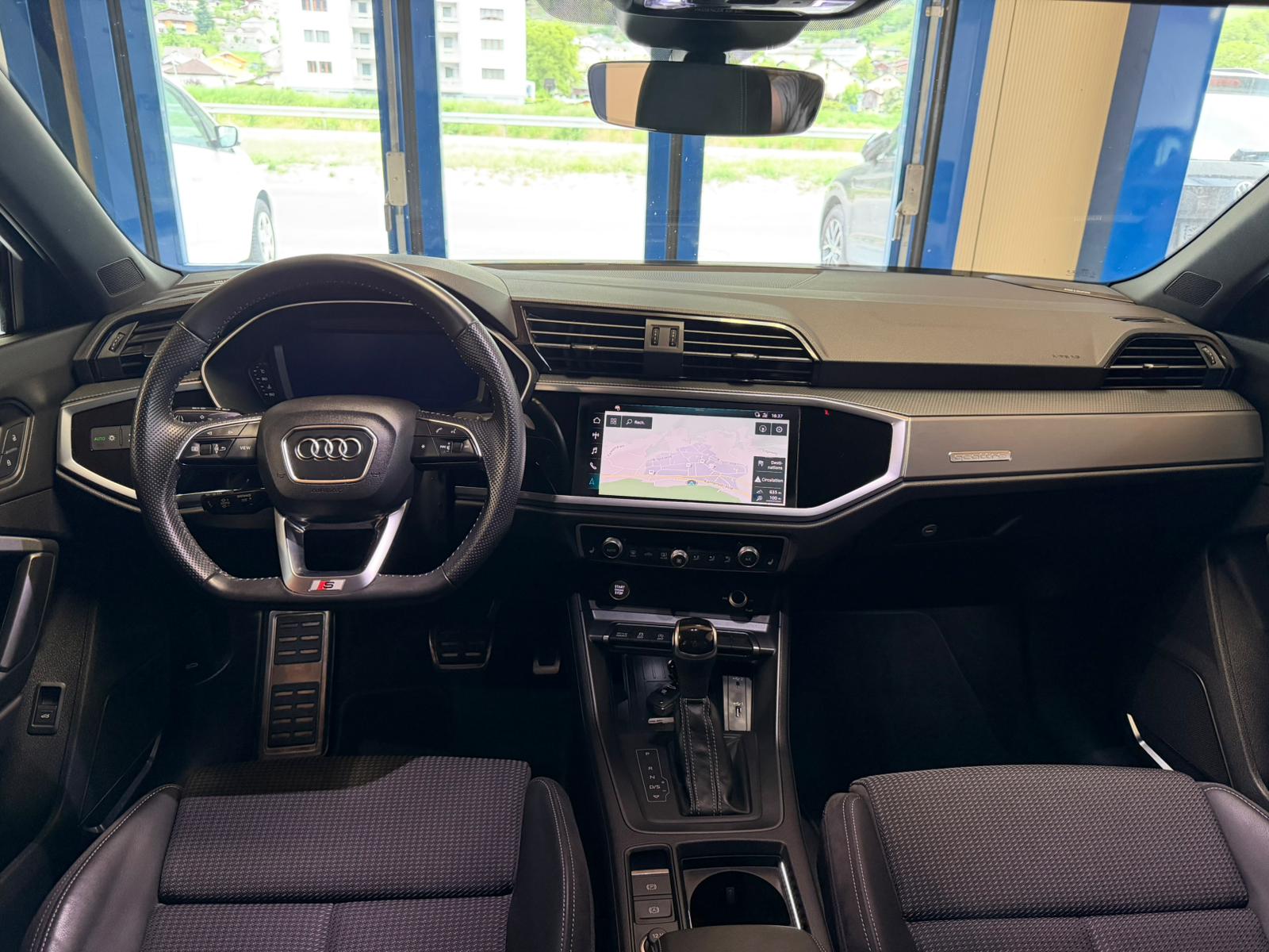 AUDI Q3 Sportback 40 TDI S line Attraction quattro S-tronic-image-18