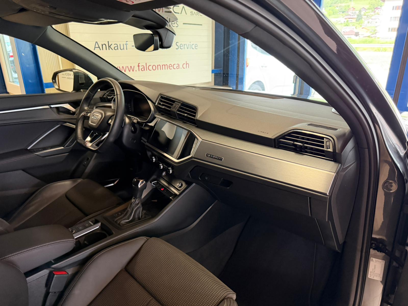 AUDI Q3 Sportback 40 TDI S line Attraction quattro S-tronic-image-21