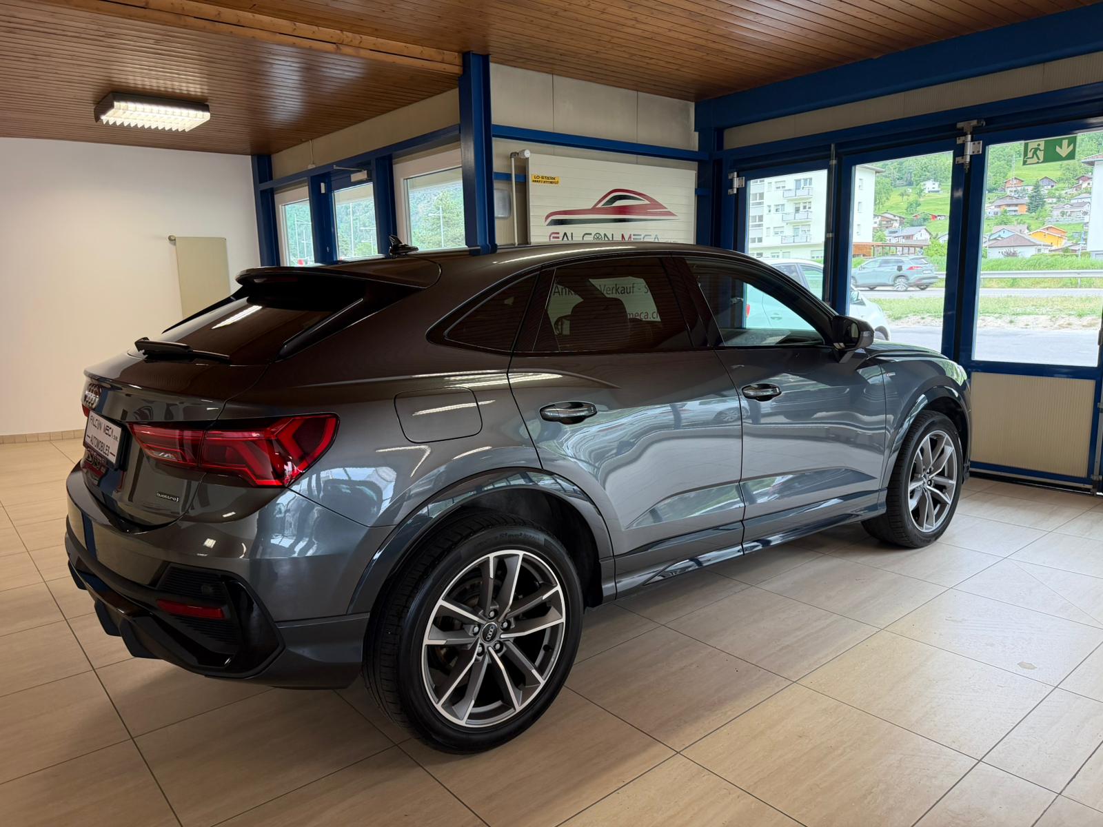 AUDI Q3 Sportback 40 TDI S line Attraction quattro S-tronic-image-13