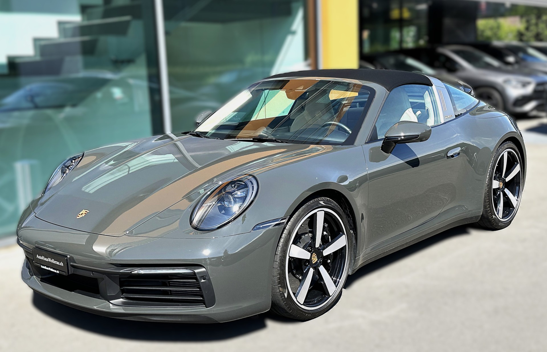 PORSCHE 911 Targa 3.0 Carrera 4S Heritage Design Edition-image-15