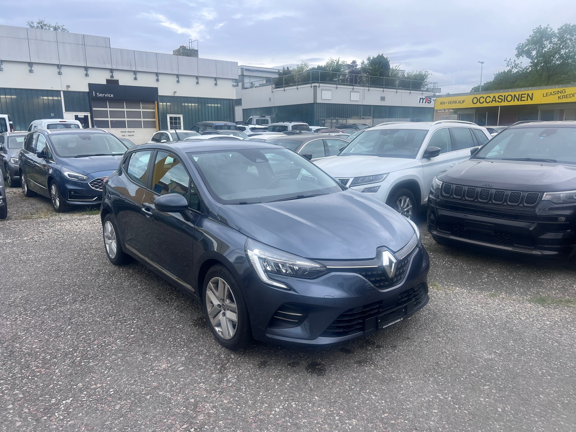 RENAULT Clio 1.0 Zen CVT-showroom-element-2
