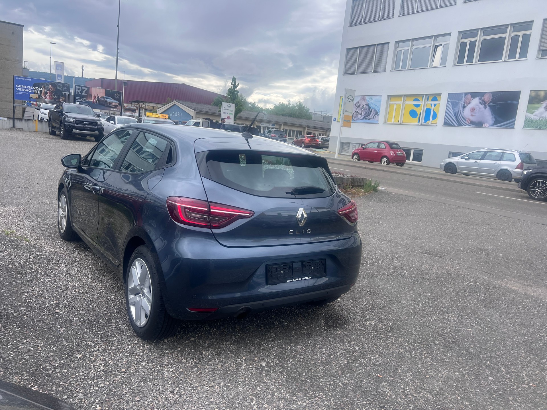 RENAULT Clio 1.0 Zen CVT-image-4