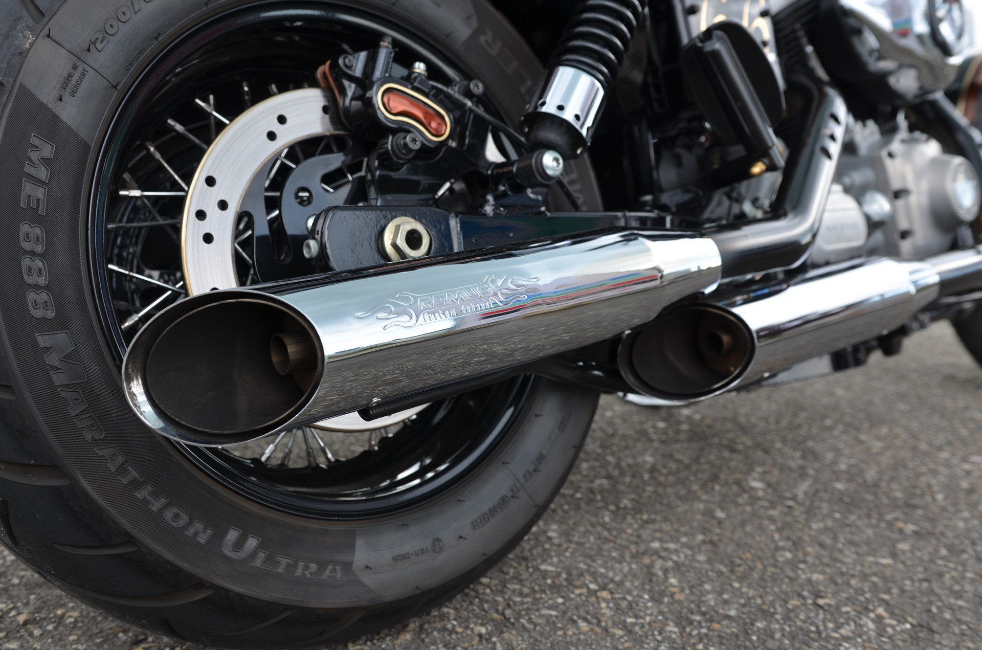 HARLEY-DAVIDSON FXDBI Dyna Street Bob-image-1