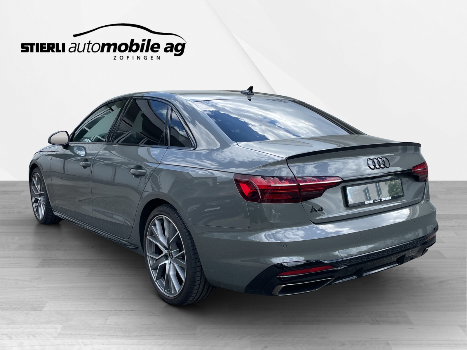 AUDI A4 2.0 40 TDI S Line S-Tronic-image-6