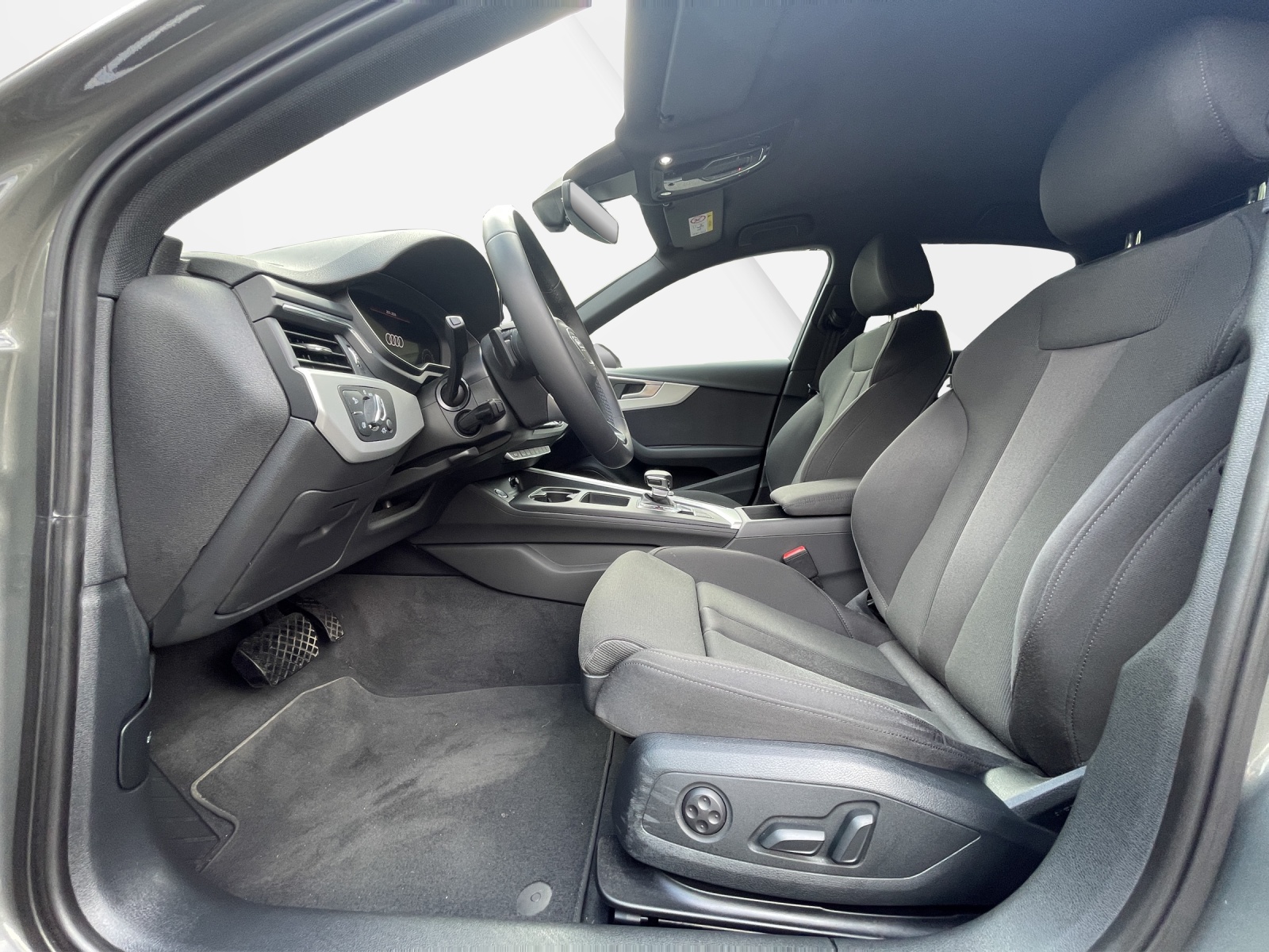 AUDI A4 2.0 40 TDI S Line S-Tronic-image-9