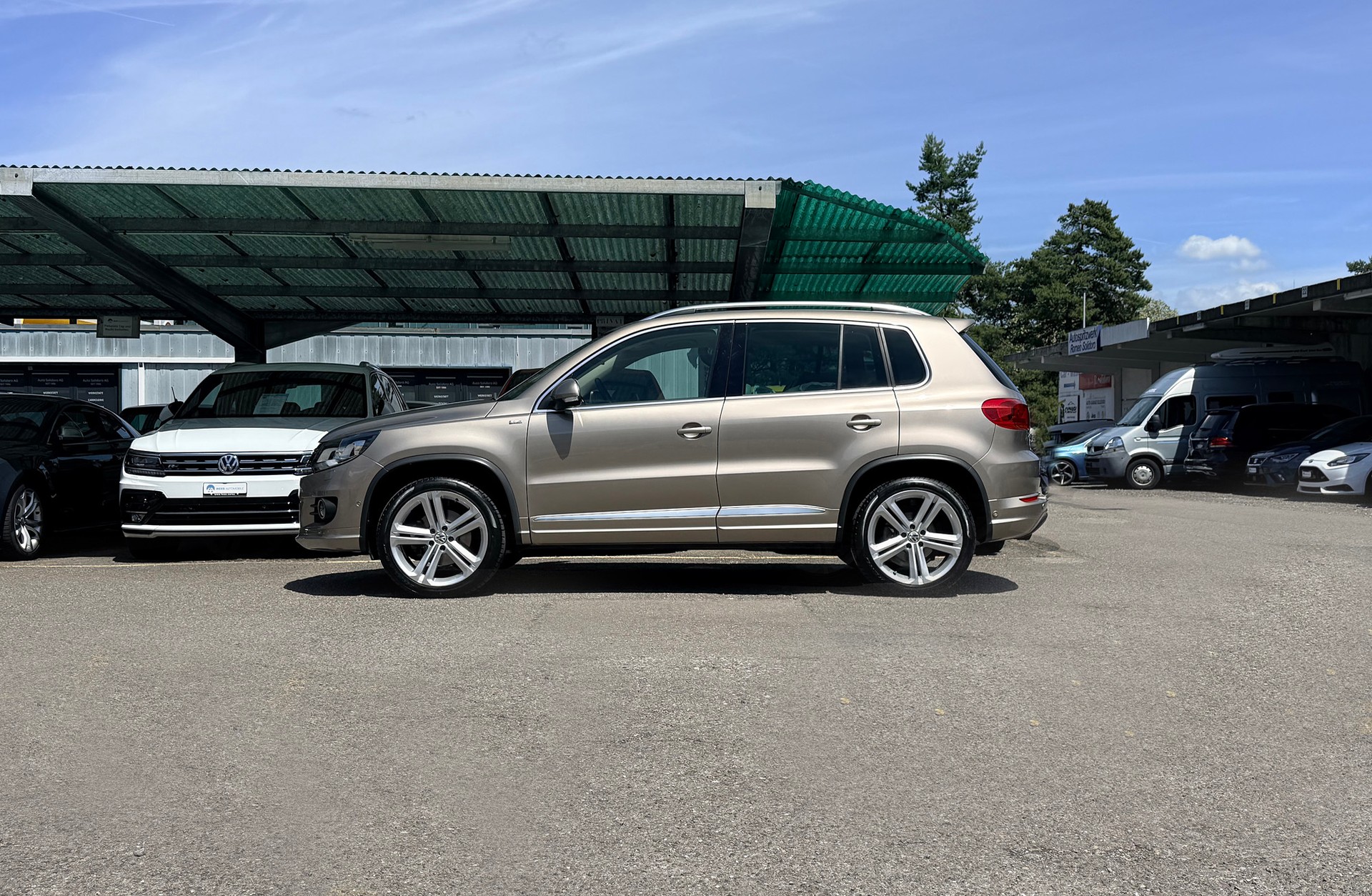 VW Tiguan 2.0 TSI R-Line Design 4Motion DSG-image-10