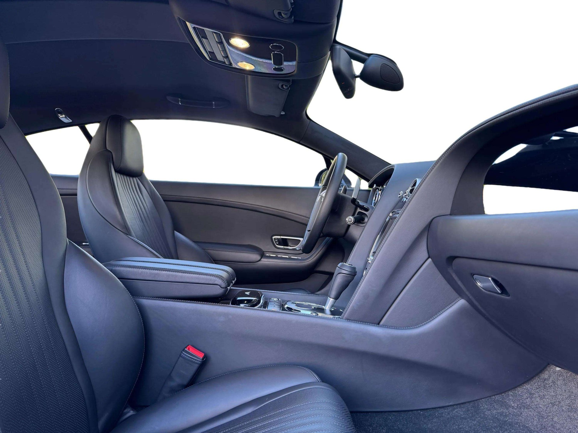BENTLEY Continental GT 4.0 V8-image-20