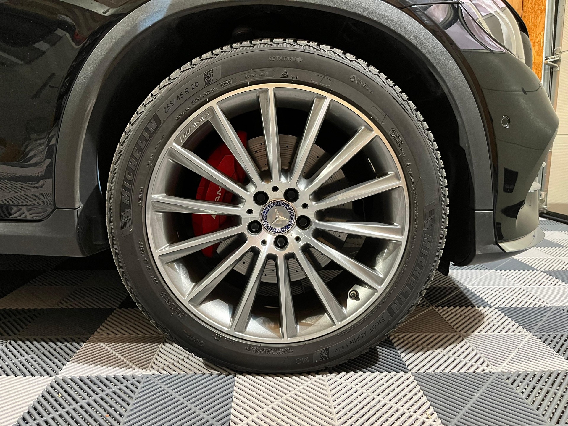 MERCEDES-BENZ GLC 250 AMG Line 4Matic 9G-Tronic-image-8