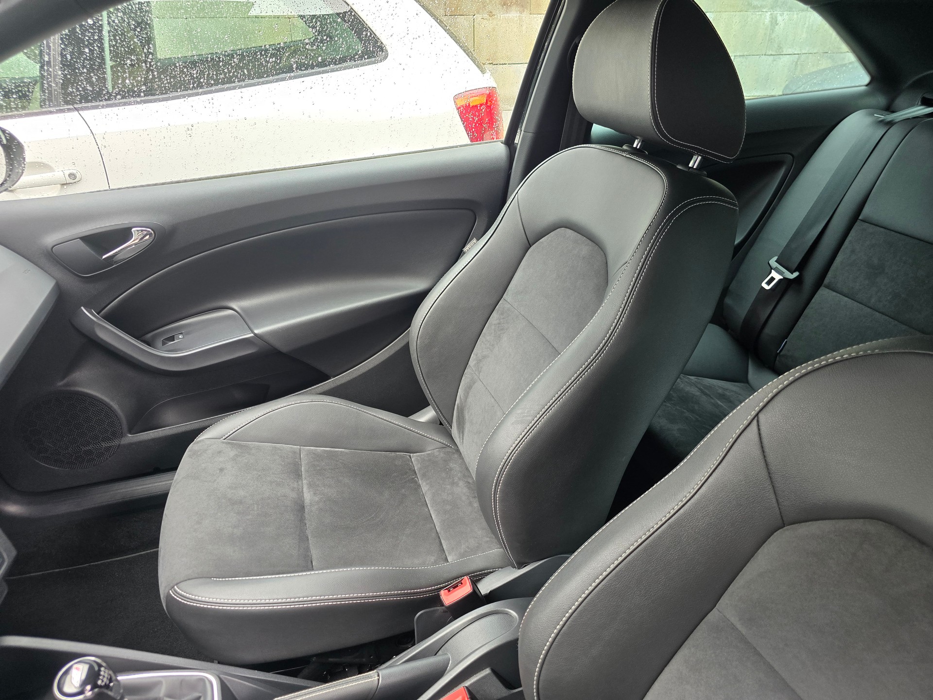 SEAT Ibiza SC 1.8 TSI Cupra-image-21